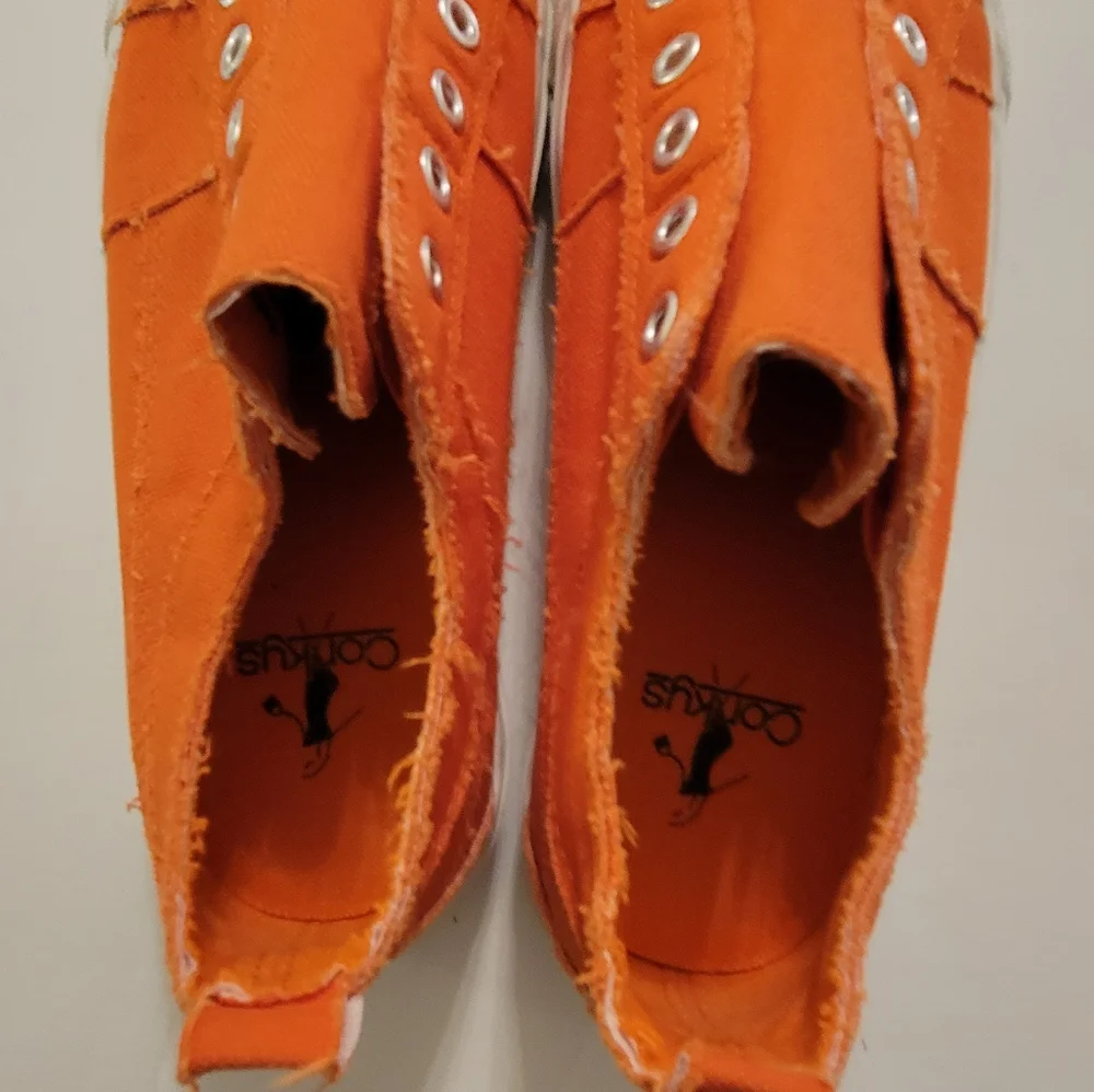 CORKYS WOMEN"S BABALU SLIP-ON SNEAKERS - Picture 9 of 16